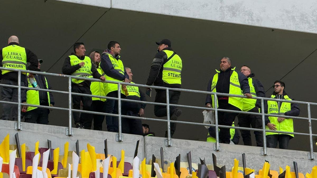 Dinamo nu o bate pe Rapid de 10 ani! Giuleștenii și-au anesteziat rivala cu două goluri dintr-un singur șut pe poartă!
