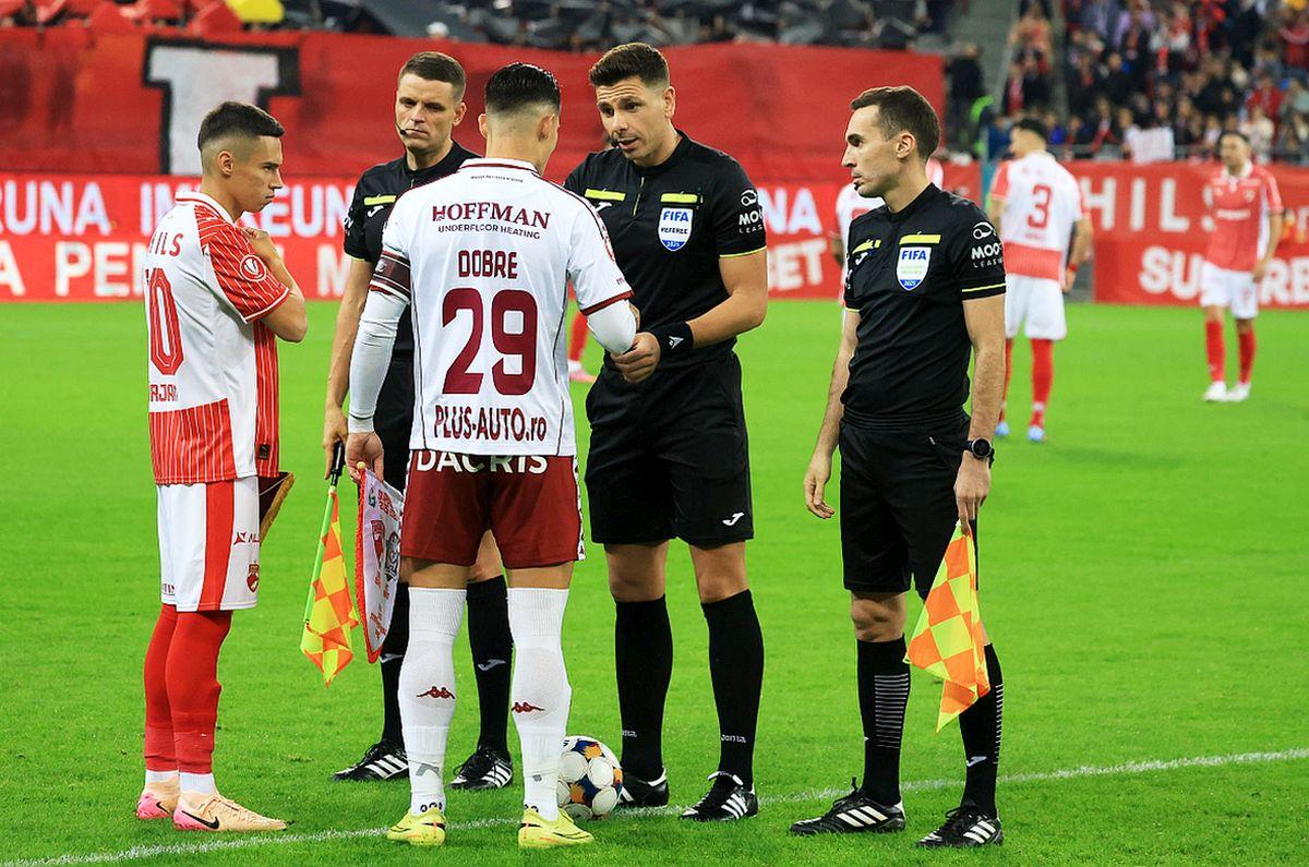 Nu s-au putut abține » Dinamoviștii i-au întors obscenitățile lui Alex Dobre, inamicul numărul 1 în derby