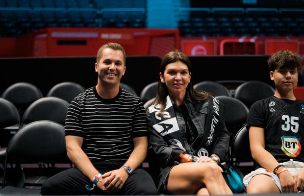 Sub privirile Simonei Halep, U-BT Cluj-Napoca a avut o evoluție încurajatoare în Dubai, pe terenul unei echipe de Euroligă