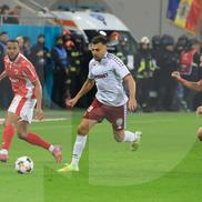 Maxime Sivis, Luka Gojkovic și Georgi Milanov, în Dinamo - Rapid, 0-2 (19 octombrie 2025). Ionuț Iordache&Cristi Preda (GSP)