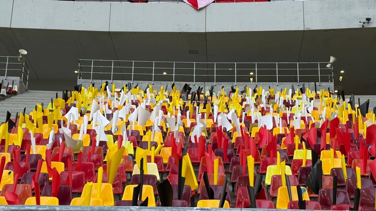 Dinamo nu o bate pe Rapid de 10 ani! Giuleștenii și-au anesteziat rivala cu două goluri dintr-un singur șut pe poartă!