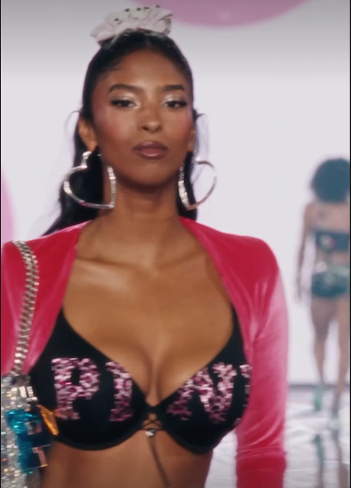 Fiica unuia dintre cei mai mari sportivi din istorie a făcut senzație la prezentarea Victoria’s Secret