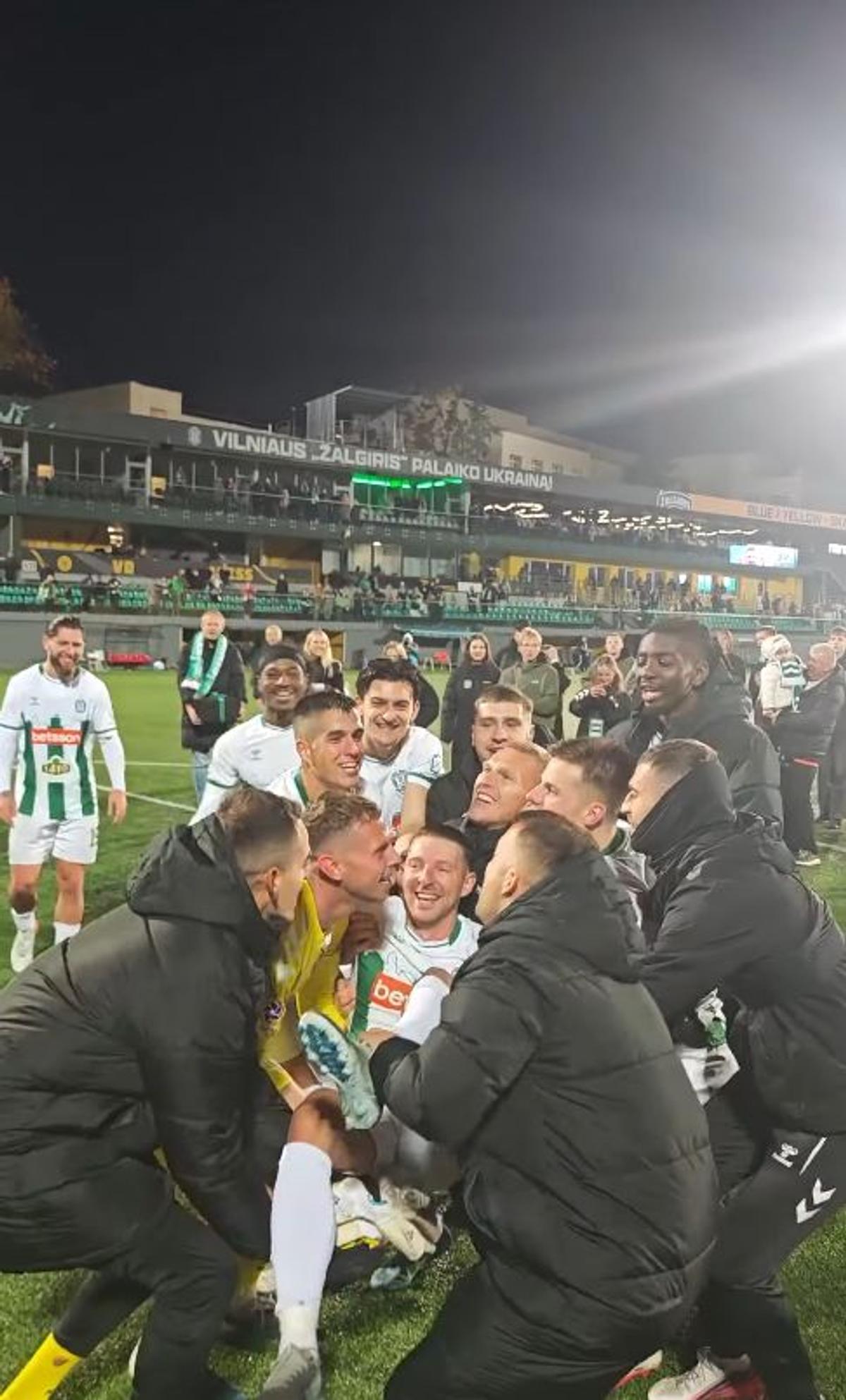 „Mulțumim, Bombardierule!” » Mesaj în limba română pe stadionul din Europa, la retragerea fostului campion din Liga 1