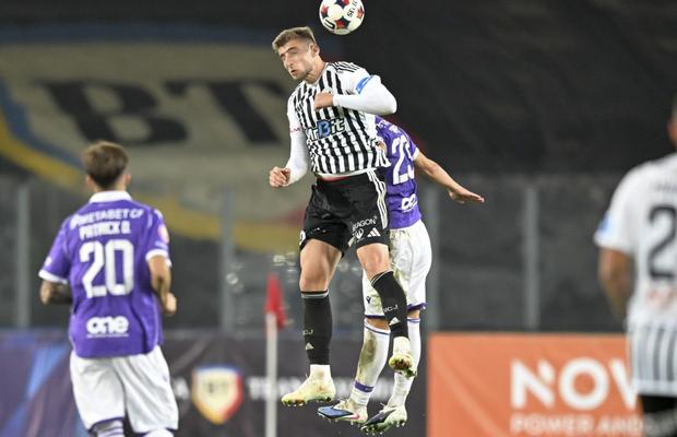 Marius Avram a analizat fazele controversate din U Cluj - FC Argeș și a dat verdictul: „Arbitrul s-a lăsat păcălit!”