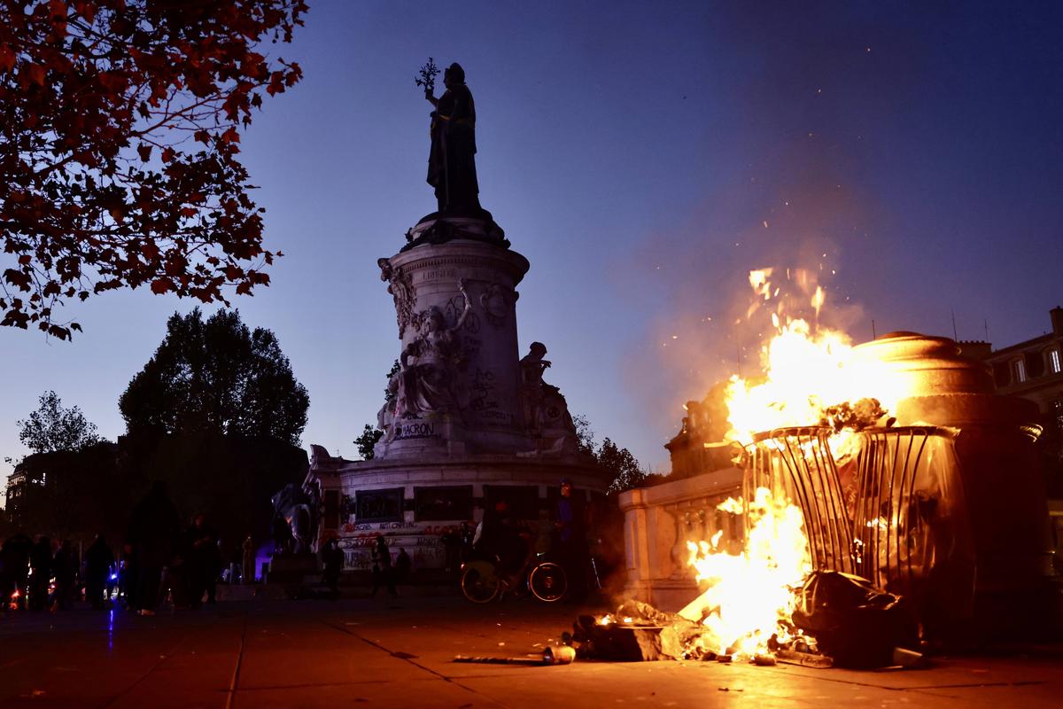 Imagini ireale din haosul de la Paris: poliția franceză a cerut amânarea blockbusterului PSG - Barcelona
