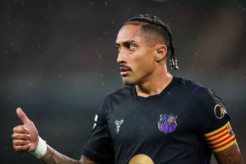 Raphinha s-a refăcut la timp pentru a nu rata meciul de gală pe care Barcelona îl va susține cu PSG pe Parc des Princes / Foto: Imago