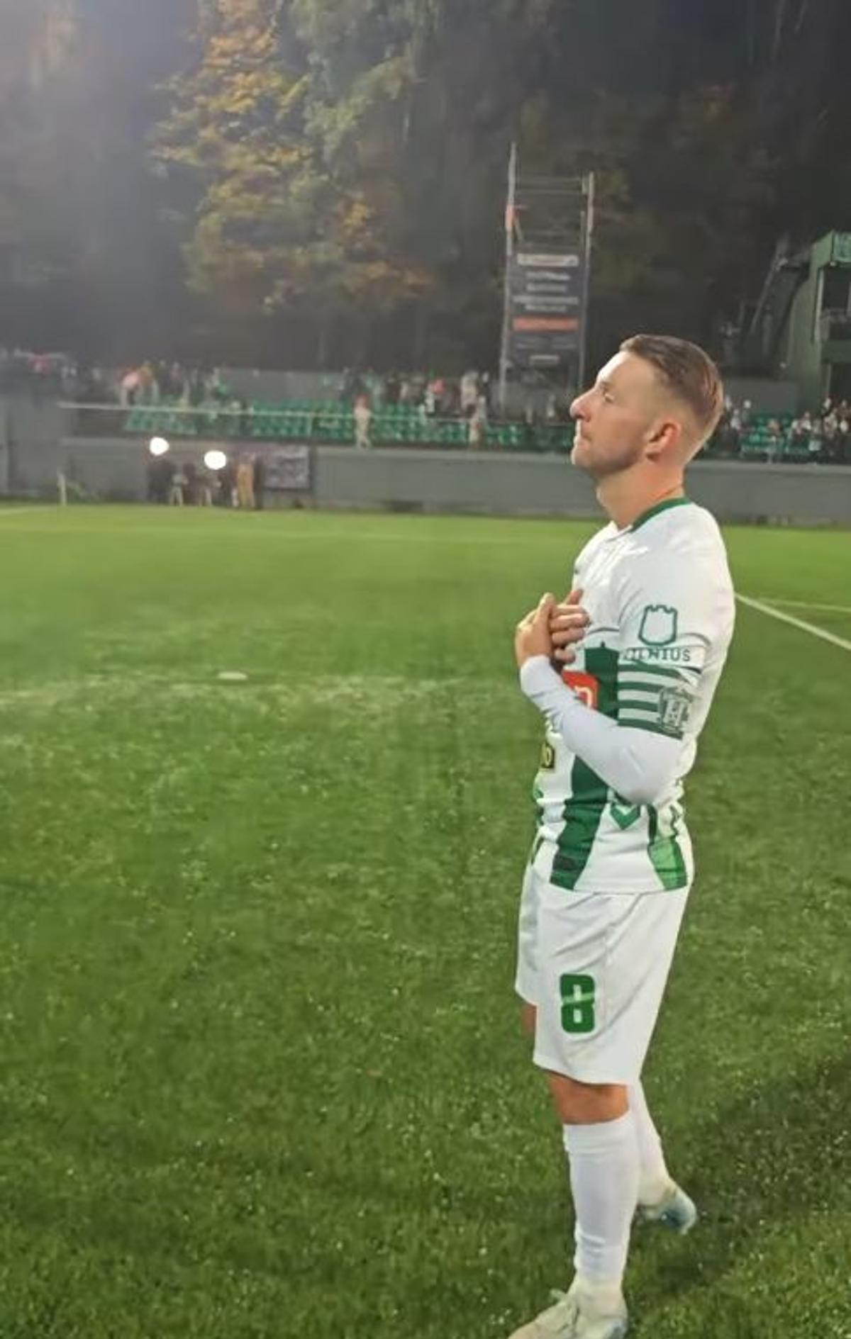 „Mulțumim, Bombardierule!” » Mesaj în limba română pe stadionul din Europa, la retragerea fostului campion din Liga 1