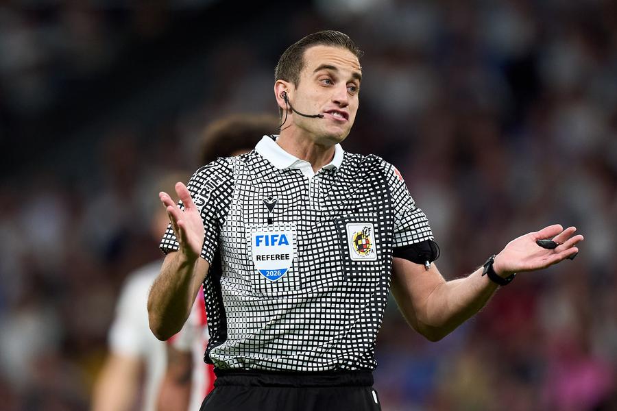 Fanii lui Real Madrid au răbufnit după ce au aflat cine va arbitra El Clasico!