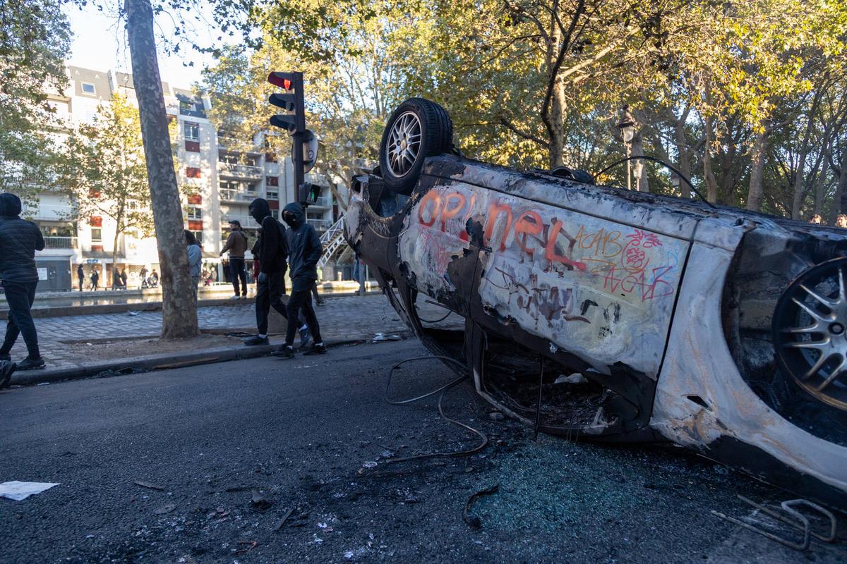 Imagini ireale din haosul de la Paris: poliția franceză a cerut amânarea blockbusterului PSG - Barcelona