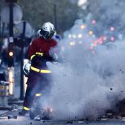 Imagini din haosul care a cuprins Parisul în aceste zile // foto: Imago