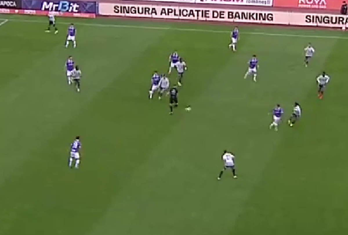 Decizie ciudată de arbitraj, în Universitatea Cluj - FC Argeș