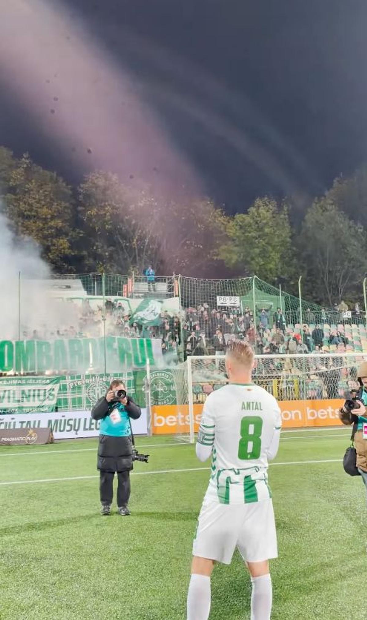 „Mulțumim, Bombardierule!” » Mesaj în limba română pe stadionul din Europa, la retragerea fostului campion din Liga 1