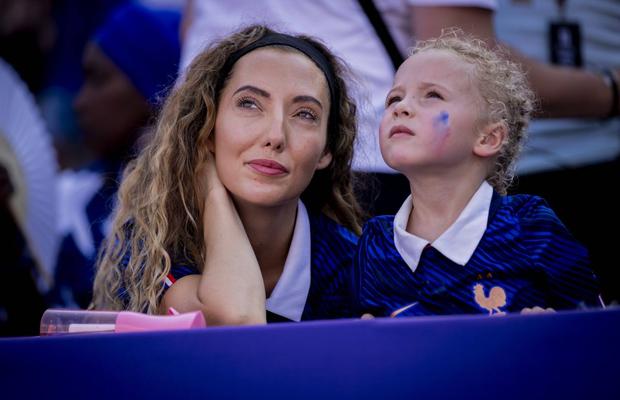 Soția vedetei lui PSG susține protestatarii: „Marile progrese ale istoriei vin adesea și cu revoluții!”