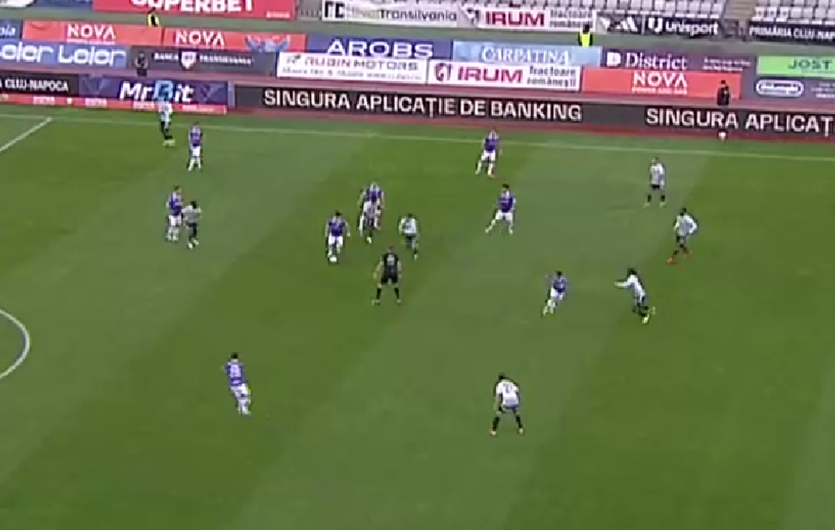 Cea mai bizară decizie de arbitraj din acest sezon în Superligă! Motivul uluitor pentru care a fost anulat golul în U Cluj - FC Argeș