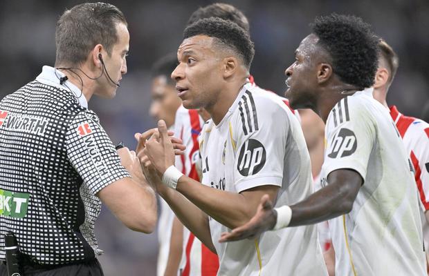 Fanii lui Real Madrid au răbufnit după ce au aflat cine va arbitra El Clasico!