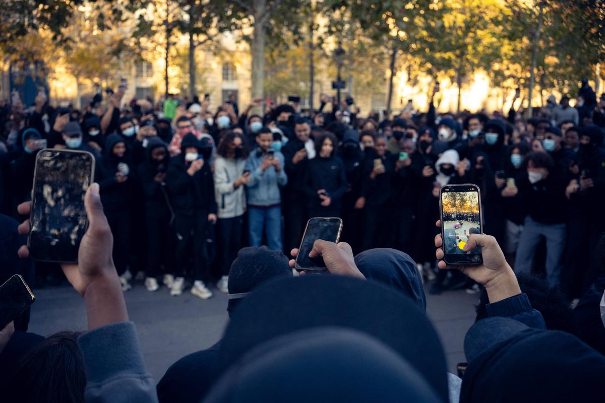 Imagini ireale din haosul de la Paris: poliția franceză a cerut amânarea blockbusterului PSG - Barcelona