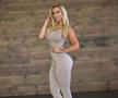 FOTO O blondă de invidiat » Instructoarea de fitness care te lasă fără aer: imagini HOT