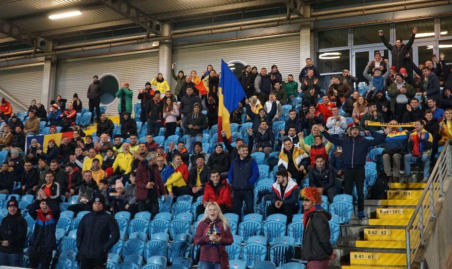 IRLANDA DE NORD U21 - ROMÂNIA U21 // Atmosferă superbă creată de români în Irlanda de Nord: „România, România!” s-a auzit minute bune pe stadionul „The Showgrounds”