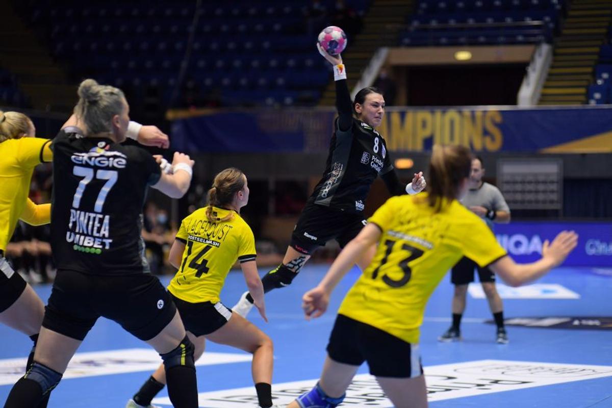CSM București - Rostov 22-27. FOTO Nicio șansă. Rusoaicele, recital la „Polivalentă”! Clasamentul grupei A
