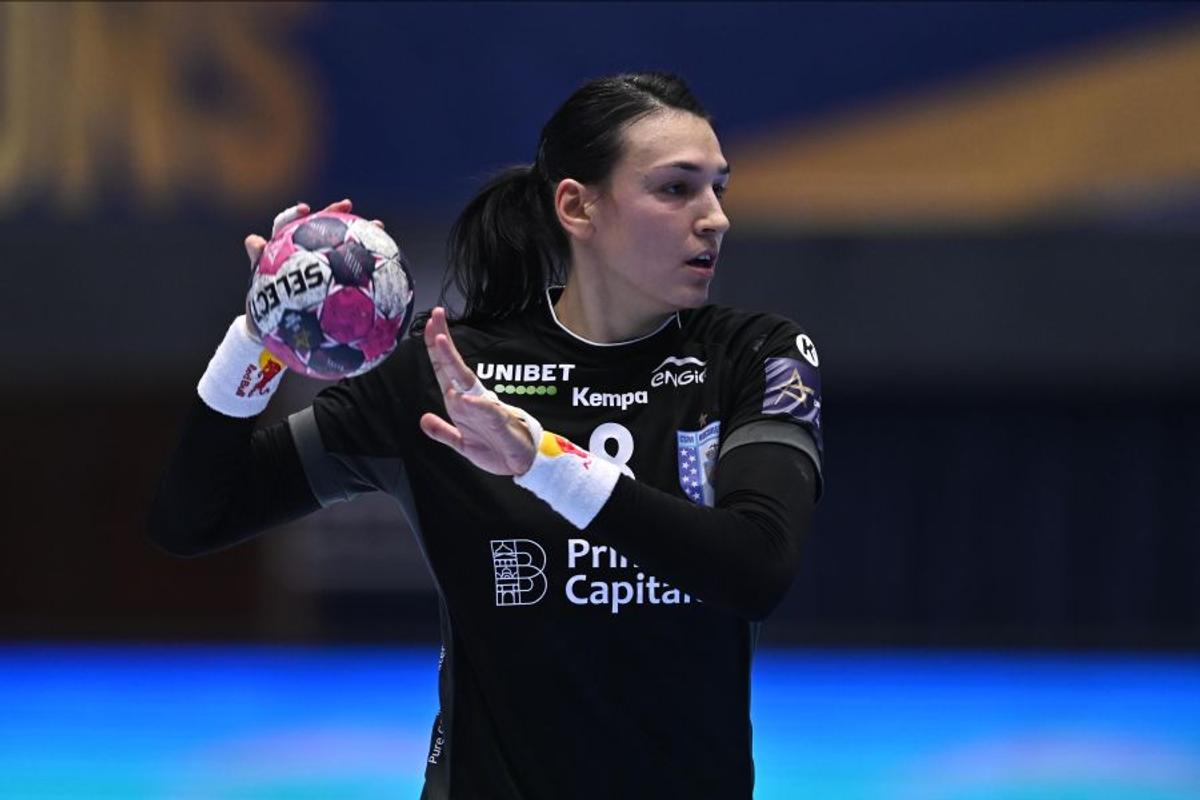 CSM BUCUREȘTI - ROSTOV 22-27. Furtună după eșec! Cristina Neagu n-a mai răbdat: „Ce echipă cu pretenții nu-și respectă jucătoarele și nu plătește la timp?” + „Nu sunt robot, nu vă bazați pe mine la EURO!”