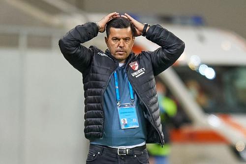 Viitorul lui Cosmin Contra e în ceață. Sursă foto: GSP