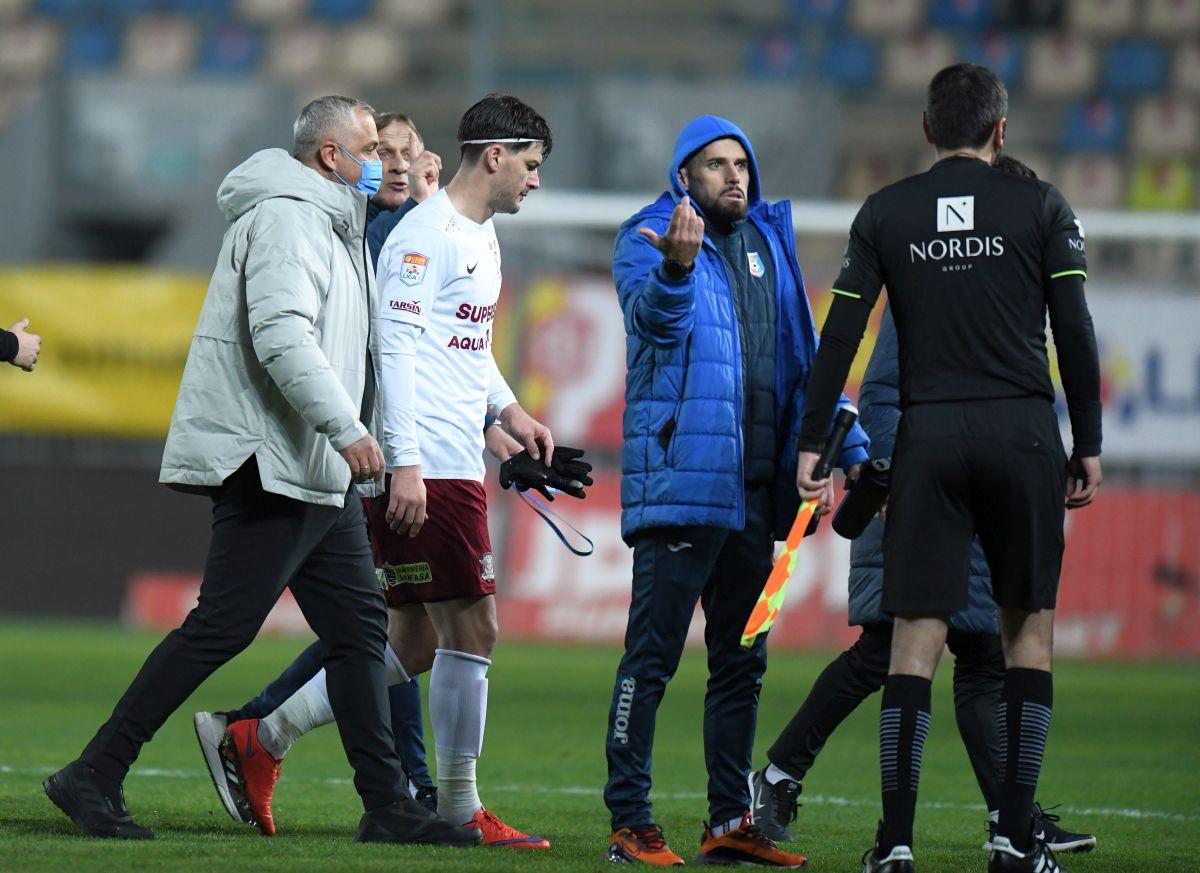 Chindia scapă victoria cu Rapid, 2-2, din cauza unei erori URIAȘE de arbitraj! Tușierul n-a văzut un ofsaid clar