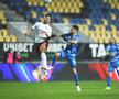 Chindia scapă victoria cu Rapid, 2-2, din cauza unei erori URIAȘE de arbitraj! Tușierul n-a văzut un ofsaid clar