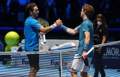 Semifinalist-surpriză la Turneul Campionilor » Îl va înfrunta pe Daniil Medvedev pentru un loc în ultimul act