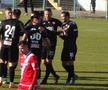 7 informații de la FC Buzău - Dinamo 2-2 » Burcă a dialogat cu un suporter: „Cu FCSB, tată, nu cu Steaua!”, ce a pățit decarul „câinilor” + Mihalcea, nemulțumit de atitudine