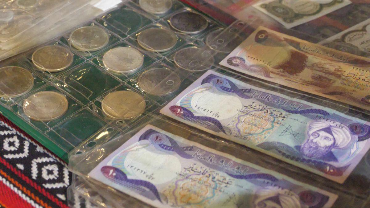 Echipa GSP deplasată în Qatar a participat la o licitație în stil arab » Ce au descoperit jurnaliștii: o colecție senzațională, chiar și un timbru românesc