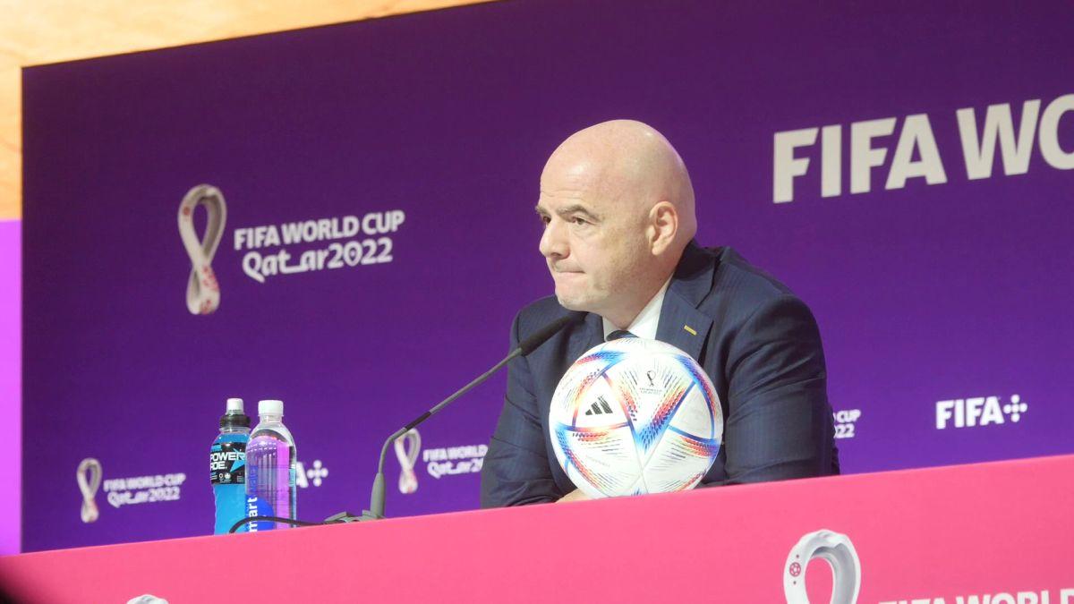 Conferință de peste o oră a lui Gianni Infantino la Doha: „Am simțit discriminarea când eram copil! Astăzi mă simt qatarez, arab, african, gay”