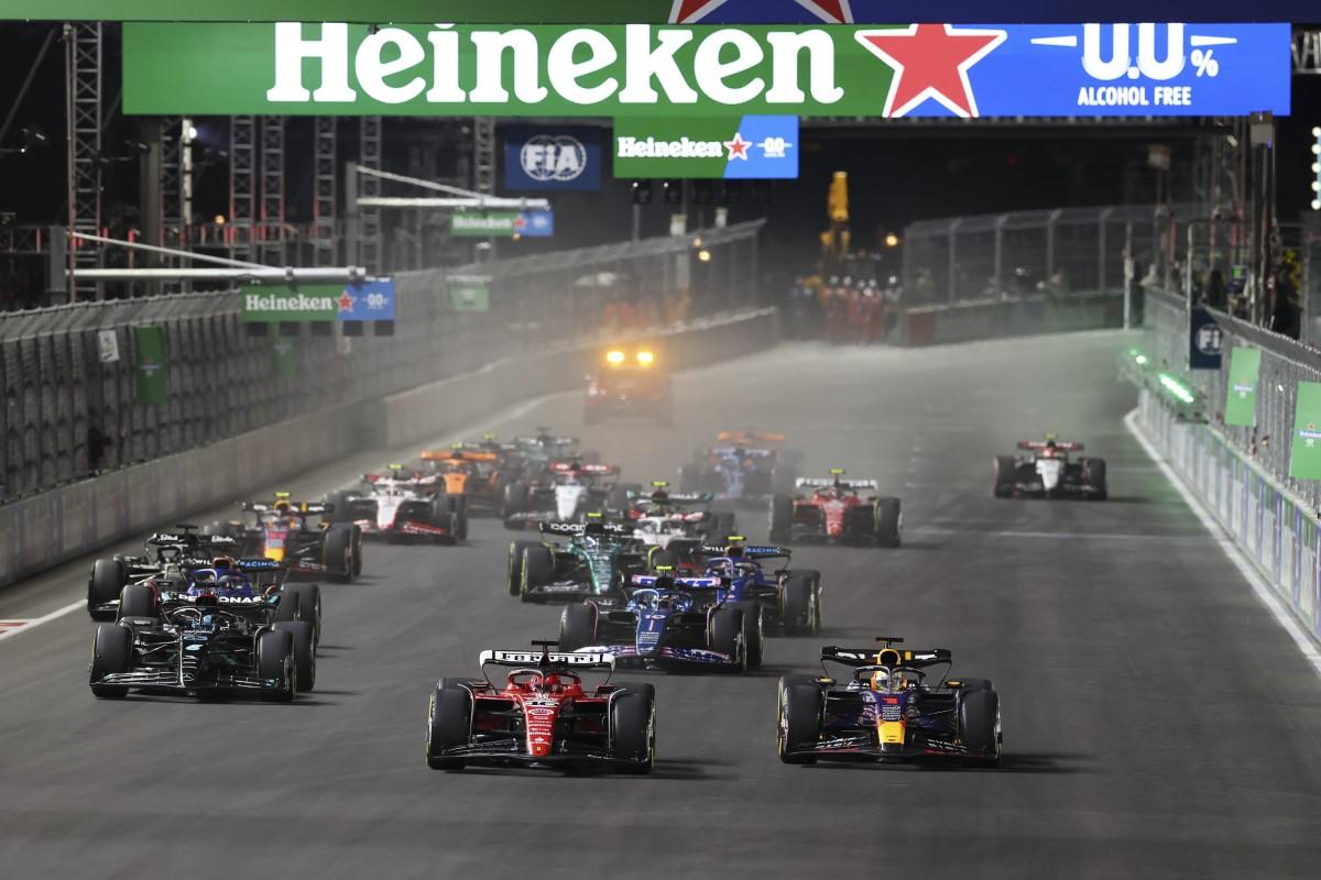 Schimbare la Max » Verstappen a șters pe jos tot weekendul cu Marele Premiu din Las Vegas, dar astăzi a întors-o