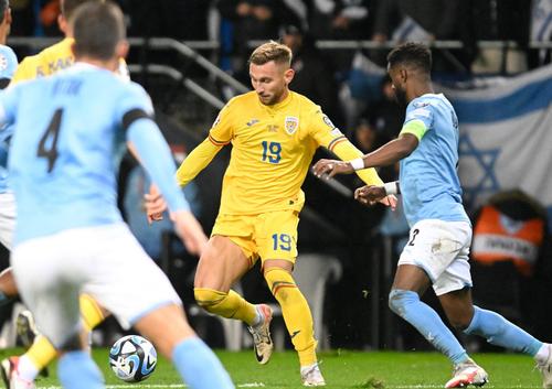 Denis Drăguș în Israel - România 0-2 (foto: Raed Krishan/GSP)