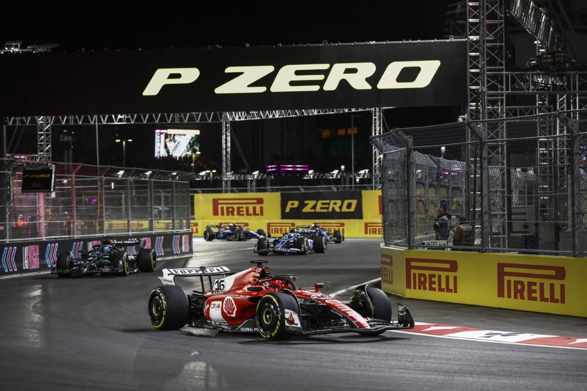 Schimbare la Max » Verstappen a șters pe jos tot weekendul cu Marele Premiu din Las Vegas, dar astăzi a întors-o