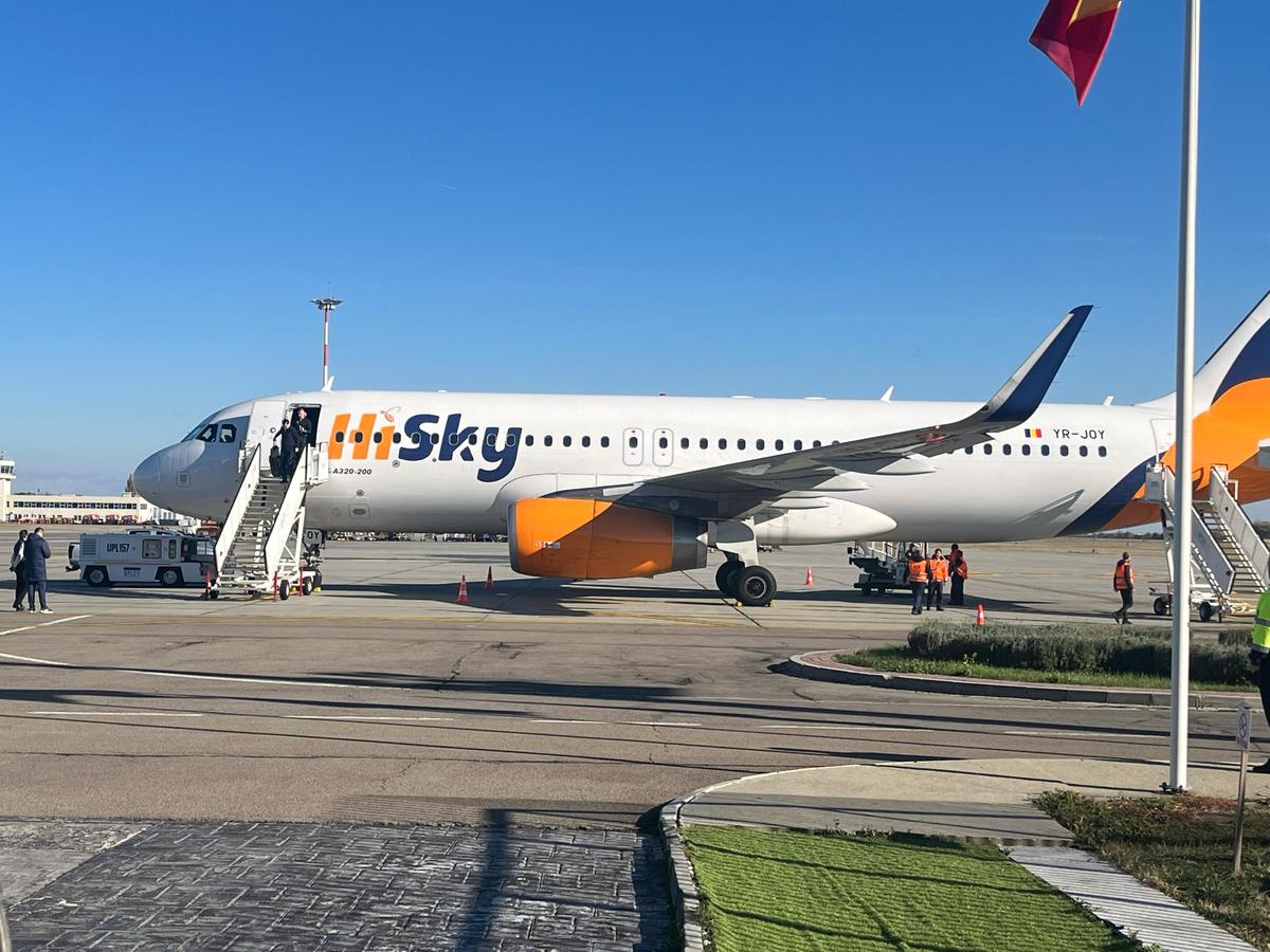 Staff-ul României a revenit în țară după calificarea la EURO 2024 » Burleanu a ieșit primul din avion și a susținut o conferință de presă