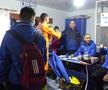 Show fabulos în „Groapa cu lei” de la Bărcănești! Șeful galeriei a intrat peste jucători în vestiar și-a început să țipe la ei: „Haideee, băăăă!”