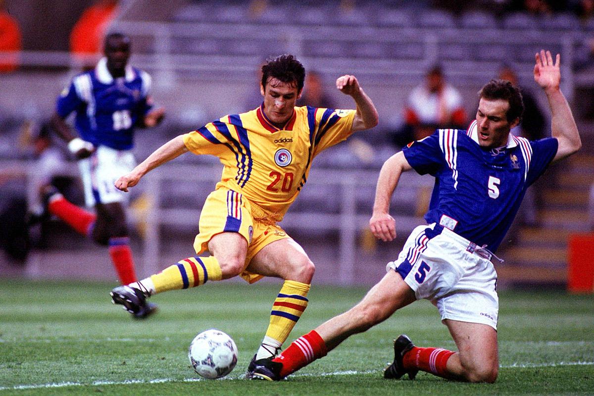 Imagini de colecție de la precedentele prezențe ale României la Euro » 5 turnee finale, o SINGURĂ victorie în 16 meciuri