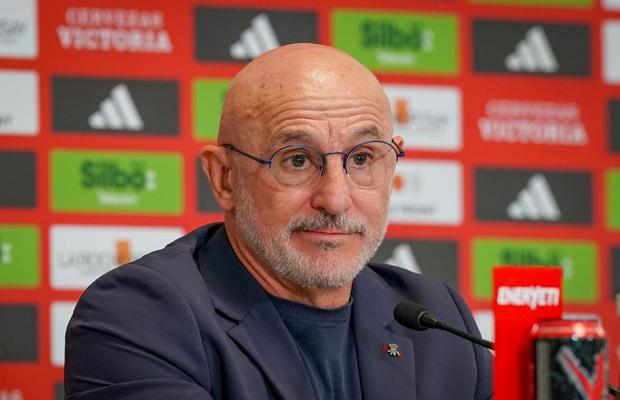 Selecționerul campioanei Europei, arogant la adresa predecesorului: „Diferența este că echipa mea câștigă”