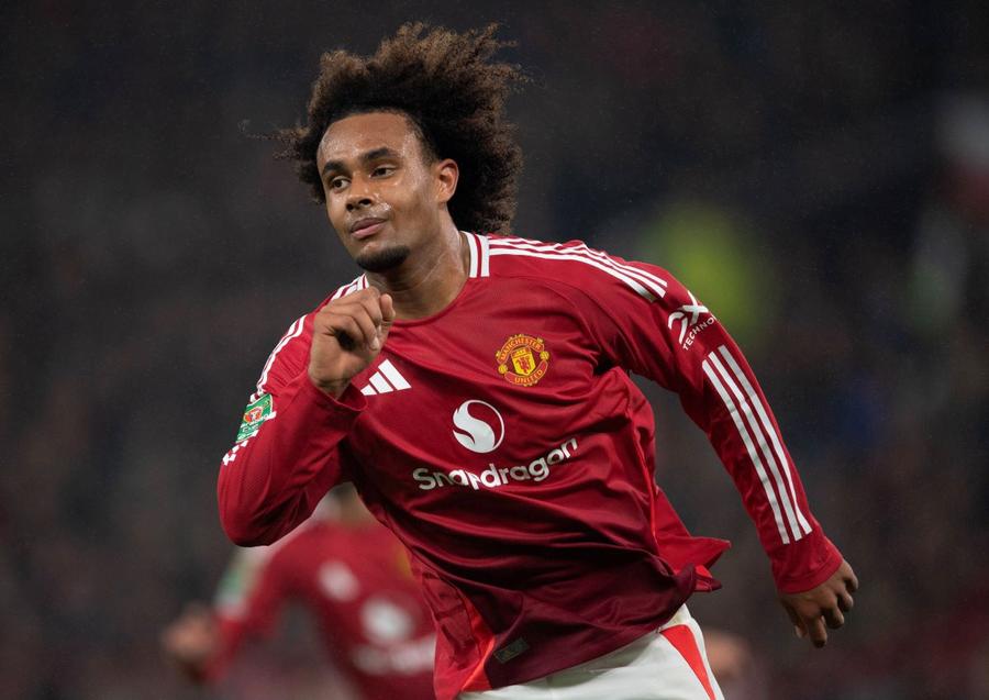 Joshua Zirkzee a fost o dezamăgire pentru fanii lui Manchester United în cele trei luni scurse de la mutarea de la Bologna / Foto: Imago AS Roma și-a găsit atacantul! » Va fi împrumutat cu obligație de cumpărare + I-a fost oferit Radu Drăgușin!