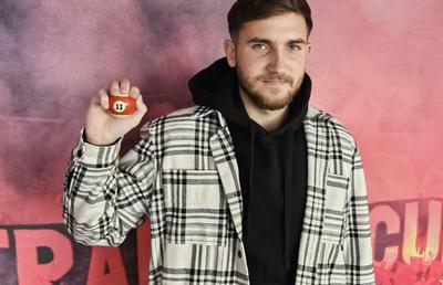 El va apăra poarta lui Dinamo! Alexandru Roșca se prezintă fanilor: „Sunt calm, liniștit, am răbdare”. Ce posturi a mai încercat până la a deveni goalkeeper