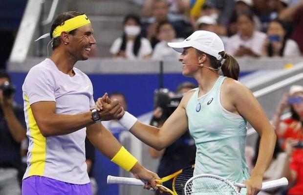 Iga Swiatek, amintiri cu Rafael Nadal: „Ne-am antrenat la Roland Garros, a fost un cadou pentru ziua mea”
