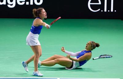 Italia revine în finala Billie Jean King Cup » Calificare dramatică în fața Poloniei, 2-1, decisă cu un serviciu din mână la minge de meci