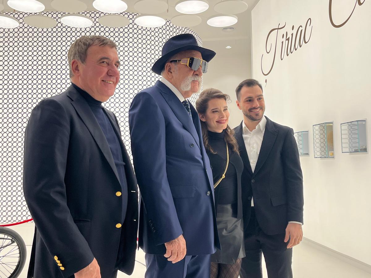 Ion Țiriac și fiica lui au tăiat panglica la Otopeni, lângă nume mari din sport » Gică Hagi i-a ales mașina lui Ianis: „E absolut fenomenal ce văd aici!”