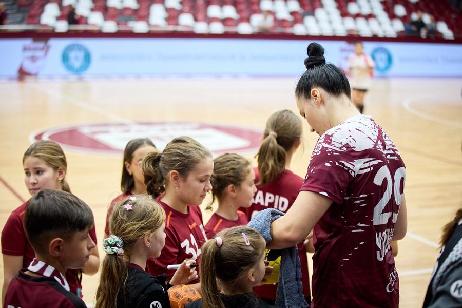 Maryia Skrobic / FOTO: CS Rapid Ele sunt cele 18 handbaliste care vor să scrie istorie pentru România la CM: marele motiv de optimism + 10 jucătoare „dispărute” în ultimul an