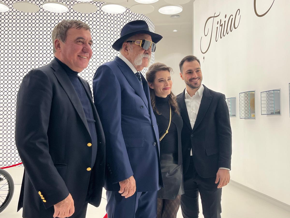 Ion Țiriac și fiica lui au tăiat panglica la Otopeni, lângă nume mari din sport » Gică Hagi i-a ales mașina lui Ianis: „E absolut fenomenal ce văd aici!”