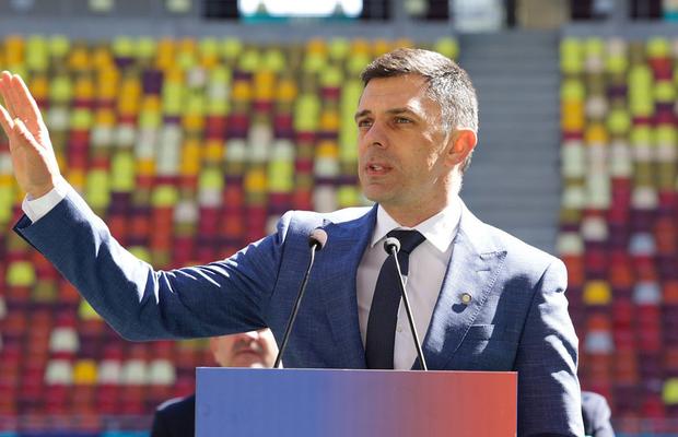 Eduard Novak, prima reacție după ce ordinul lui a devenit lege pentru cluburile din România: „Au crescut și amenzile, nu-și mai permite nimeni să o încalce”