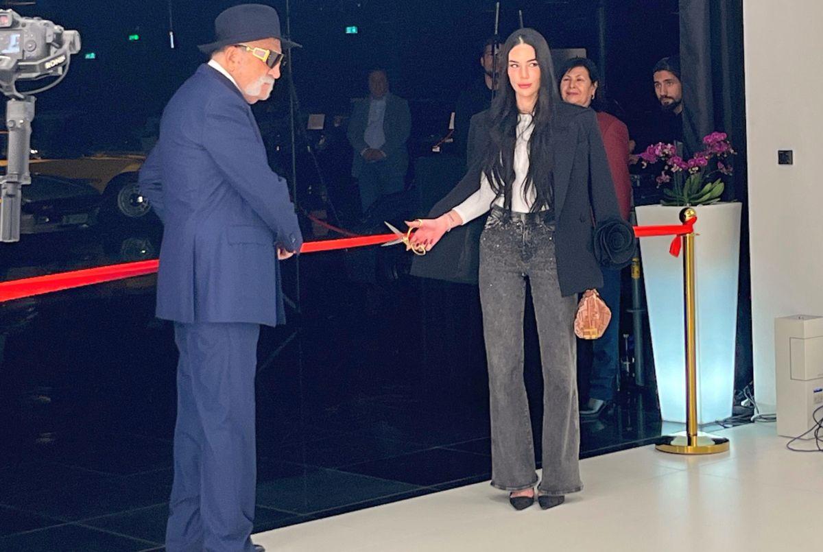 Ion Țiriac și fiica lui au tăiat panglica la Otopeni, lângă nume mari din sport » Gică Hagi i-a ales mașina lui Ianis: „E absolut fenomenal ce văd aici!”