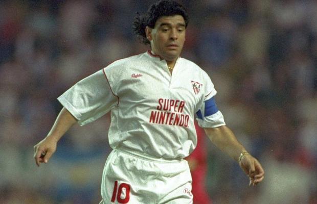 Întâlnirea cu Diego Maradona care l-a fascinat pe Marius Lăcătuș: „A început să cânte și m-a invitat să ieșim”
