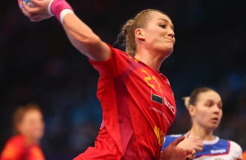 Crina Pintea (30 de ani), pivotul celor de la CSM București, a făcut o analiză dură a handbalului din România, după rezultatul sub așteptări de la Campionatul European.