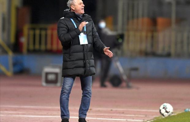Mircea Rednic, devastator: „La fiecare fază cădea câte unul: targă, cârcei. Am 3 portari, poate fac unul bun din ei”